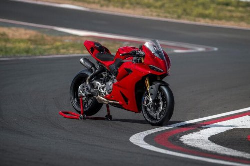 2025 Ducati Panigale V2 S Review – First Ride