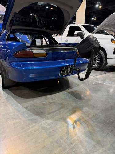 45 Hilarious Personalized License Plates People Found Out In The Wild