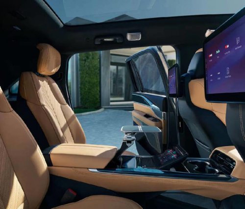 First Drive: 2025 Cadillac Escalade IQ EV SUV Boasts Incredible Range