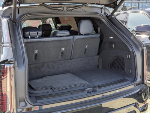 2025 Cadillac Escalade IQ: The Stunning Electric Return of the Ultimate Luxury SUV