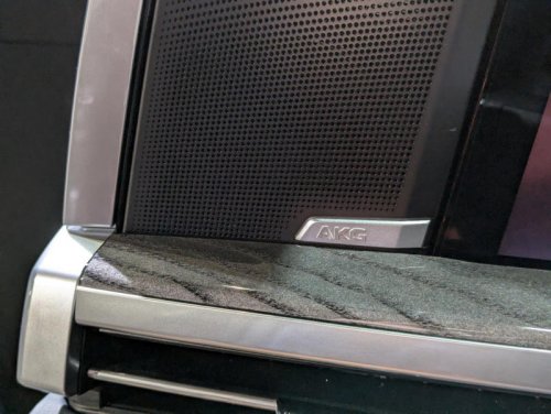 2025 Cadillac Escalade IQ: The Stunning Electric Return of the Ultimate Luxury SUV