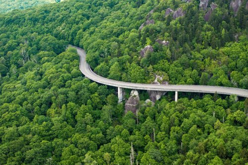 This Floating Road Along North Carolina’s Grandfather Mountain Required Engineers to Reinvent How Roads Are Built