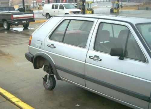 27 Questionable Car Moments That We Want No Part Of