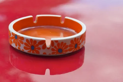 16 Items Grandparents Kept in the Car That Would Raise Eyebrows Today