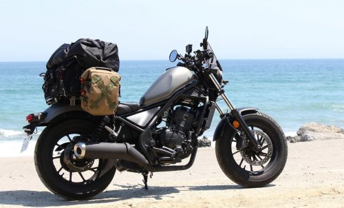 レブル250の可能性を広げる！可変キャリア＆快適ツーリングカスタム特集