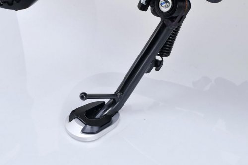 レブル250の可能性を広げる！可変キャリア＆快適ツーリングカスタム特集