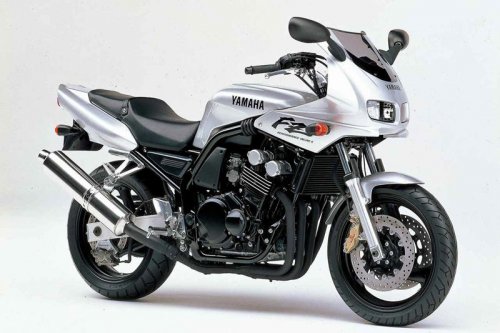 ヤマハ「FZ400R」の系譜｜満を持してデビューを果たした本格レプリカ【バイクの歴史】