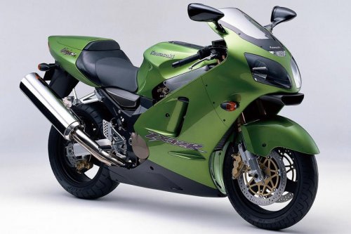 カワサキ「ZZ-R1100」の系譜｜300km/h時代の到来を告げる世界最速グランツーリスモ！【バイクの歴史】