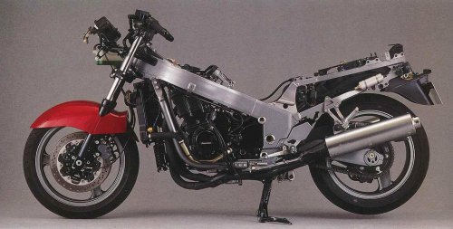 カワサキ「ZZ-R1100」の系譜｜300km/h時代の到来を告げる世界最速グランツーリスモ！【バイクの歴史】
