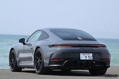 “ポルシェの聖域”に設定された“初ハイブリッド”の実力は？ 電動化への不満は皆無！ 新型「911カレラGTS」はシリーズ随一の気持ちよさ