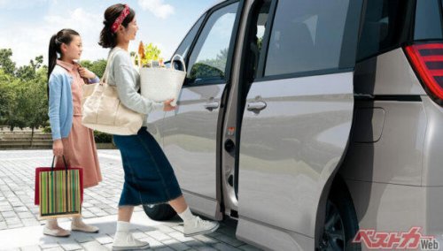 あれ？ 顔が違うぞ 「絶好調ミニバン」にもうひとつのデザインなんて知らなかった