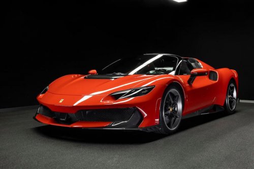 噂の新型モデル、フェラーリ296スペチアーレがついに登場！ デリバリーは2026年春 価格は約6500万円