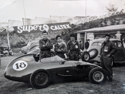 15 Gritty Photos of Mechanics That Are Pure Old-School Cool