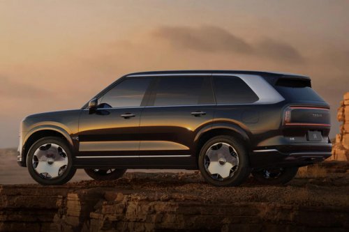 China’s Zeekr has Rolls-Royce, Porsche in its sights with long-range 1000kW PHEV large SUV