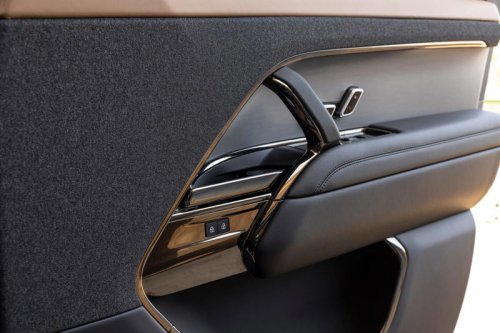 View Interior Photos of the 2025 Land Rover Range Rover Sport PHEV