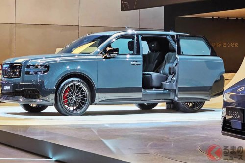 レクサスが「センチュリーGRMN」実車公開！ 斬新ドアが凄い！ 豊田会長カスタム仕様、展示のワケ