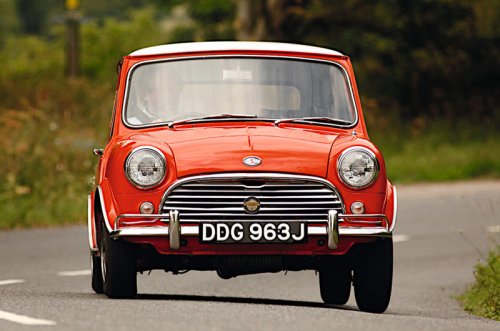 37 futuristic classic cars