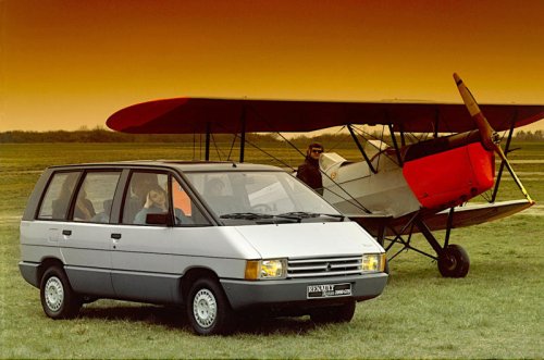 37 futuristic classic cars