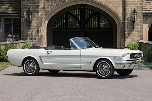 37 futuristic classic cars