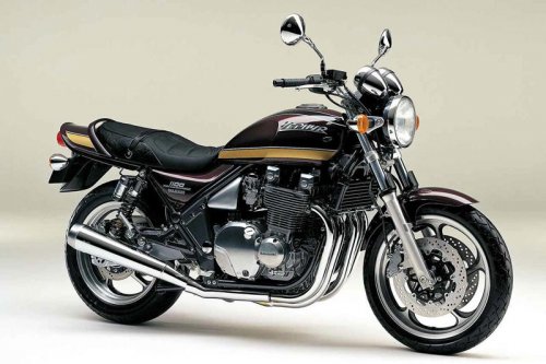 カワサキ「ゼファー1100」の系譜｜空冷・大排気量で人気を誇ったゼファーの最終完成形【バイクの歴史】