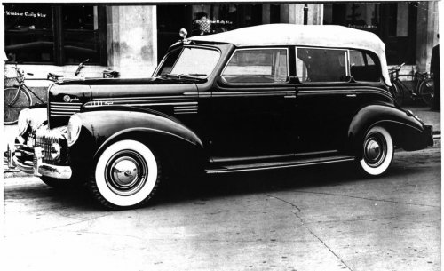 From 1924 Six to Modern 300, Chrysler Celebrates 100 Years