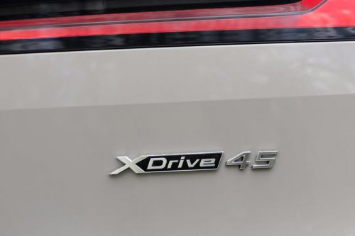 The 2026 BMW iX Packs a New Face and a Lower Starting Price