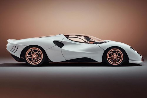 De Tomaso P72: Manual, screen-free supercar thumbs its nose at the modern age