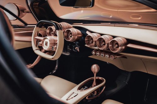 De Tomaso P72: Manual, screen-free supercar thumbs its nose at the modern age