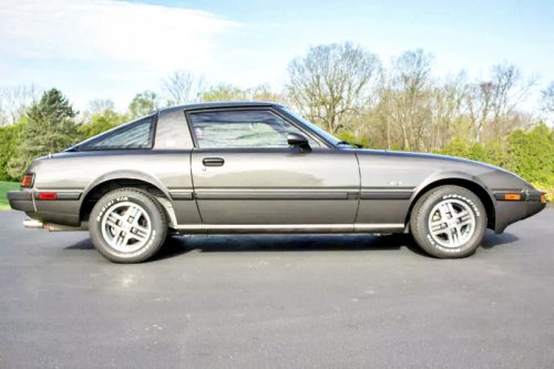 「新車？いや、1982年製だ」走行2500km・冷凍保存のRX-7が現実に…しかも手が届く価格でオークションに登場