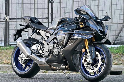ヤマハ新型「YZF-R1M」撮影レポート｜ウイングレット付きに進化！ 国内は早くも入手困難？