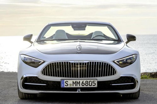 メルセデス・マイバッハの「SLモノグラム シリーズ」が市場導入を開始。スポーティで情熱的、そして贅沢に