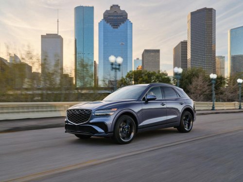 View Photos of the 2026 Genesis GV70