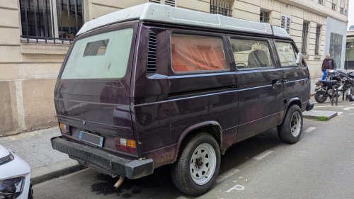 Photos of T3 Volkswagen Transporter Camper in Paris