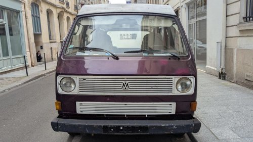 Photos of T3 Volkswagen Transporter Camper in Paris