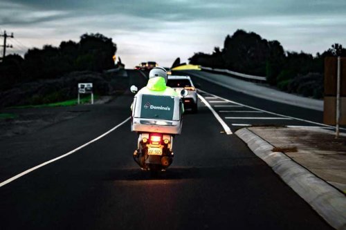 「ハイブリッド車」神話崩壊？ 豪州調査で判明「走り方次第でガソリン車より燃費悪化」 100万円高いHV、本当に元取れる？