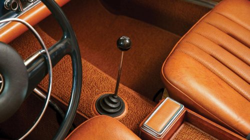 A 1971 Mercedes-Benz 280 SL "Pagoda" in Photos