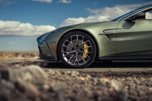 2026 Aston Martin Vantage Roadster Has Wide Fenders and an Even Wider Grille