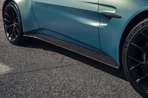 2026 Aston Martin Vantage Roadster Has Wide Fenders and an Even Wider Grille