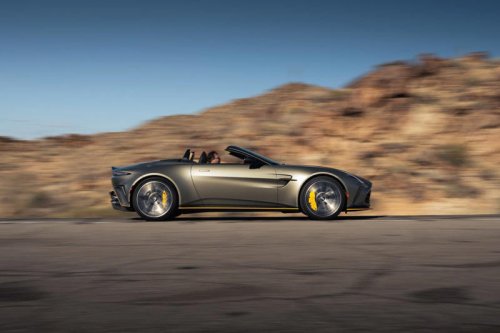 2026 Aston Martin Vantage Roadster Has Wide Fenders and an Even Wider Grille