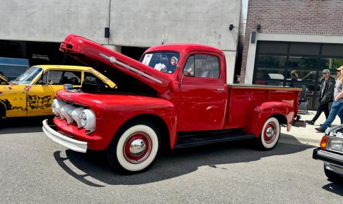 ‘Shiny Rust’ revved up the Wrigley: Classic car show rolls into Port Huron