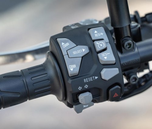 Kawasaki’s 2025 Z900 SE Is Their Best Version of a Streetfighter Yet