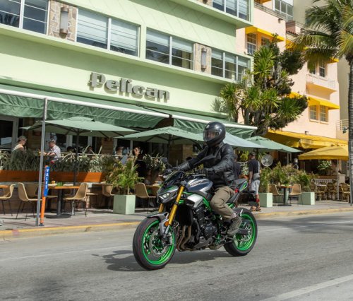 Kawasaki’s 2025 Z900 SE Is Their Best Version of a Streetfighter Yet