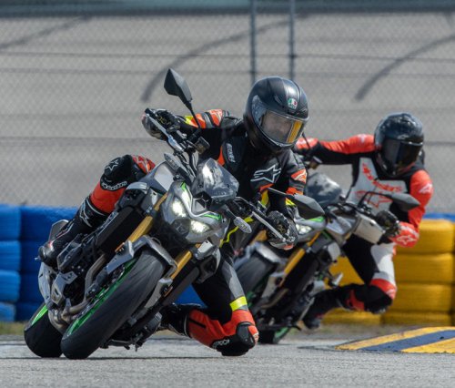 Kawasaki’s 2025 Z900 SE Is Their Best Version of a Streetfighter Yet