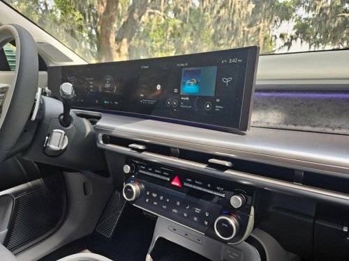 The 2026 Hyundai Ioniq 9 Is an Excellent Three-Row EV