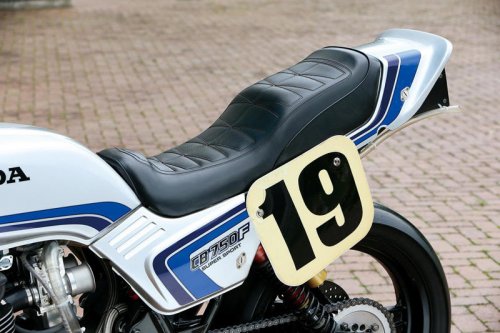 栄光の歴史に彩られた特別色“スペンサーカラー”とは？ CB1000Fコンセプトにも採用され話題に！