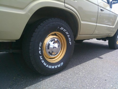 前期型グリル+丸目ライトにカスタム トヨタ・ランドクルーザー60（FJ62G）【みんなのクルマ】