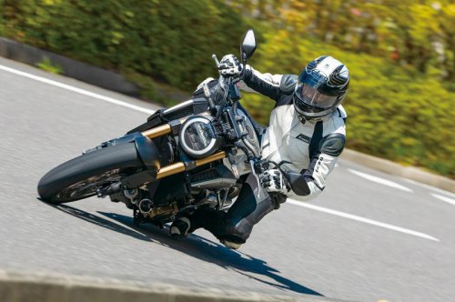 大型初心者にもおすすめの4気筒ネイキッドスポーツバイク・ホンダ『CB650R』は2019年モデルでもバランスが良く扱い易い！【チョイフル！中古バイク選びの参考書／HONDA CB650R（2019～2020）】