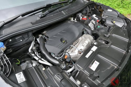 プジョー最強の“300馬力”SUV「3008」がスゴイ！ 1.6リッターエンジン搭載の「GT HYBRID4」どんなクルマ？ 軽井沢の｢愛車映えスポット｣へドライブして感じた“実力”とは