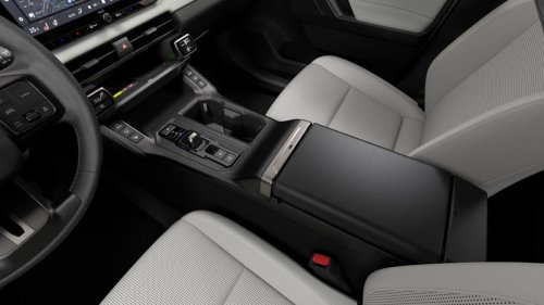 トヨタが新型「RAV4」を世界初公開 デザインとハイブリッドシステムを刷新