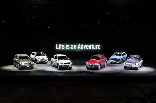 トヨタ 新型「RAV4」を世界初公開。多様なニーズに対応して3つのスタイルを設定